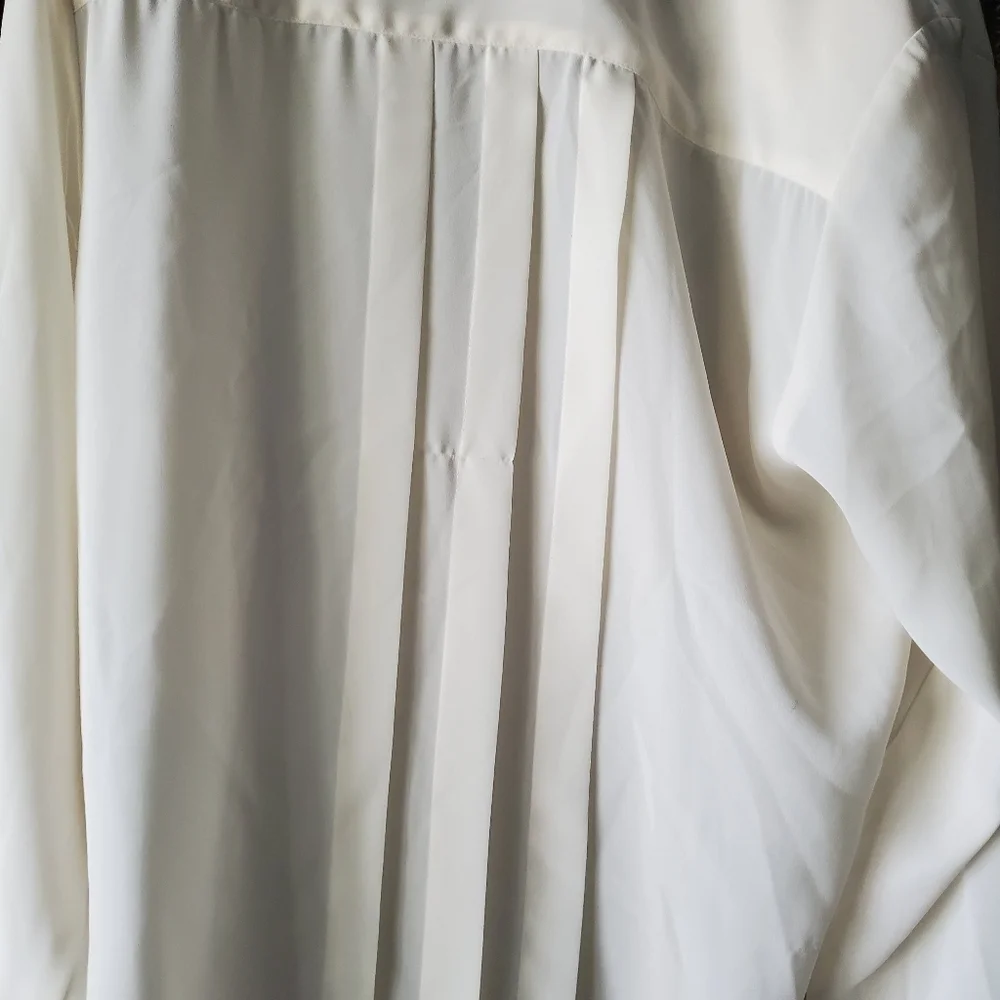 Dior Cream Pleated Blouse - Picture 7 of 8